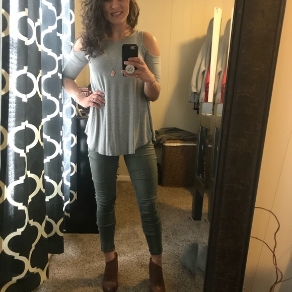 Meet your Posher, Kelsey - Picture 4 of 4